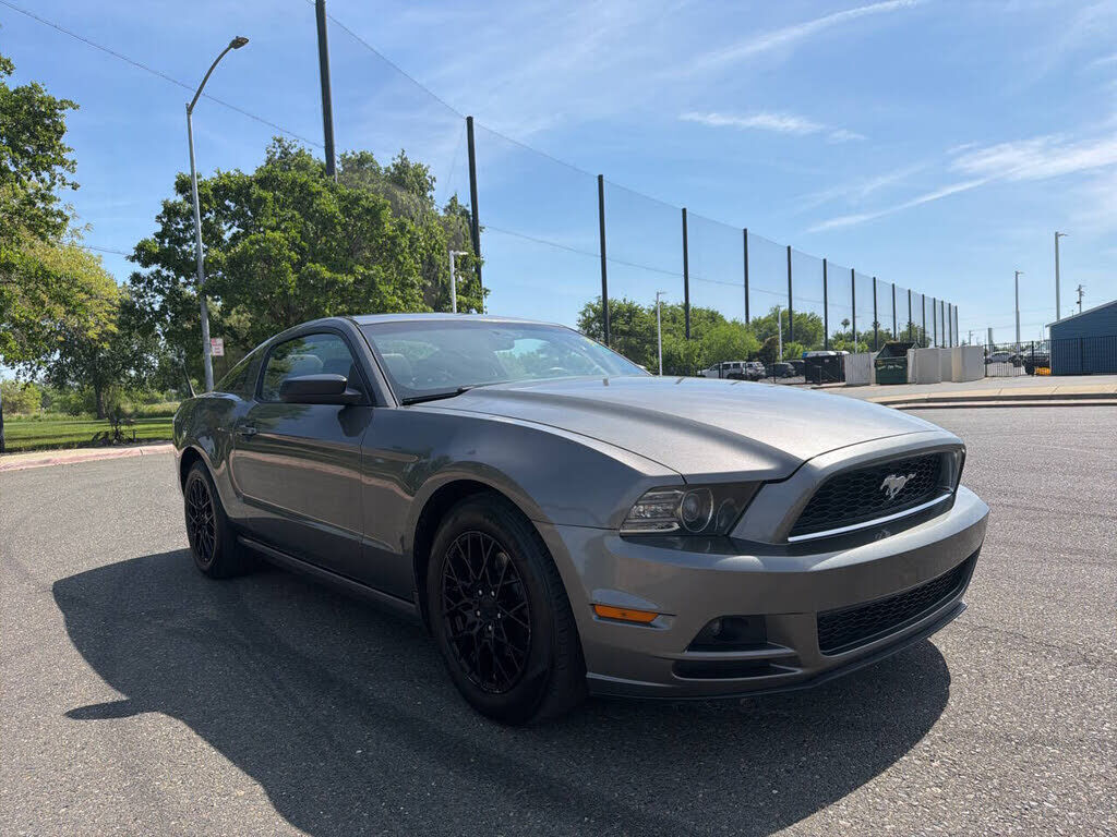 2013 FORD Mustang