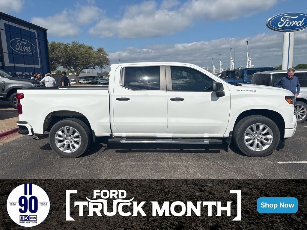 2024 CHEVROLET Silverado