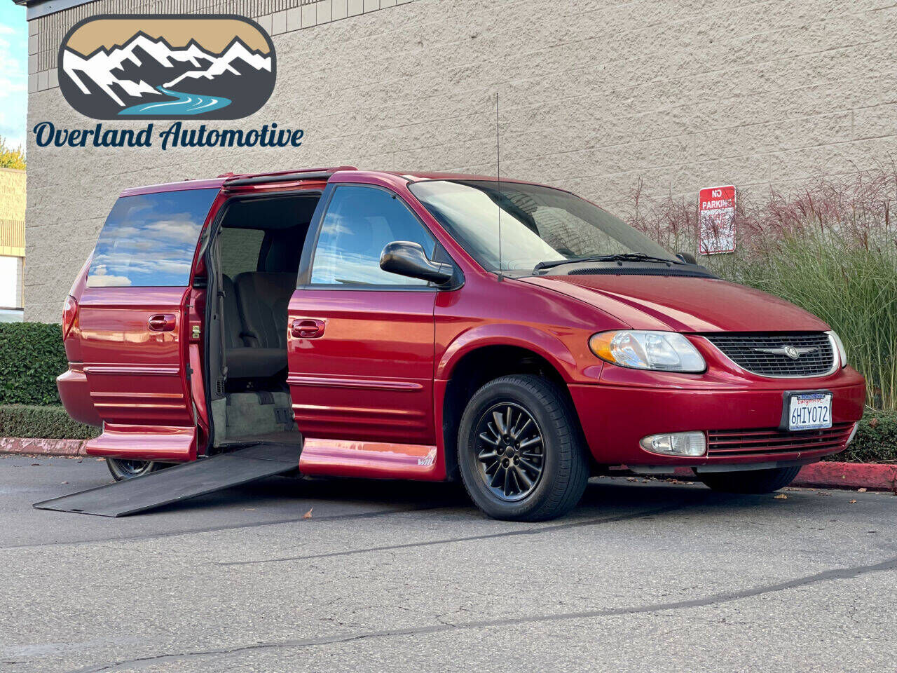 2002 CHRYSLER Town and Country