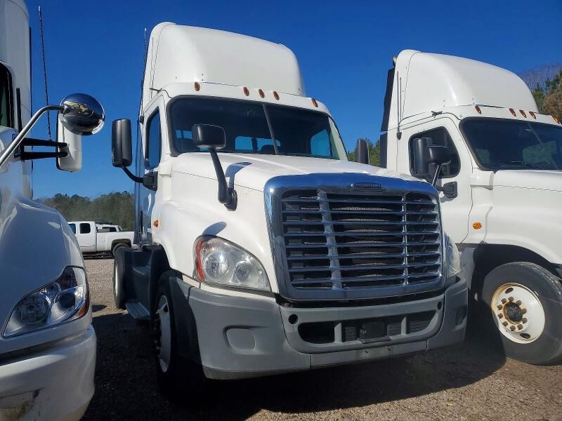 2016 FREIGHTLINER Cascadia