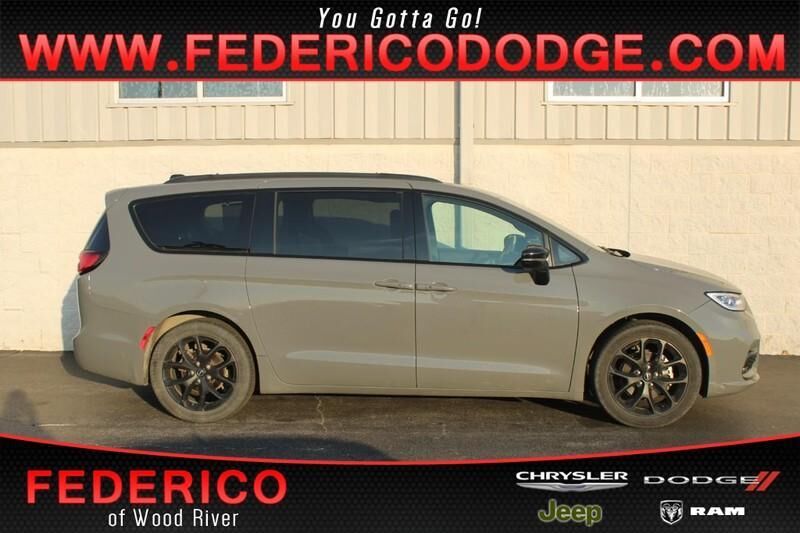 2025 CHRYSLER Pacifica