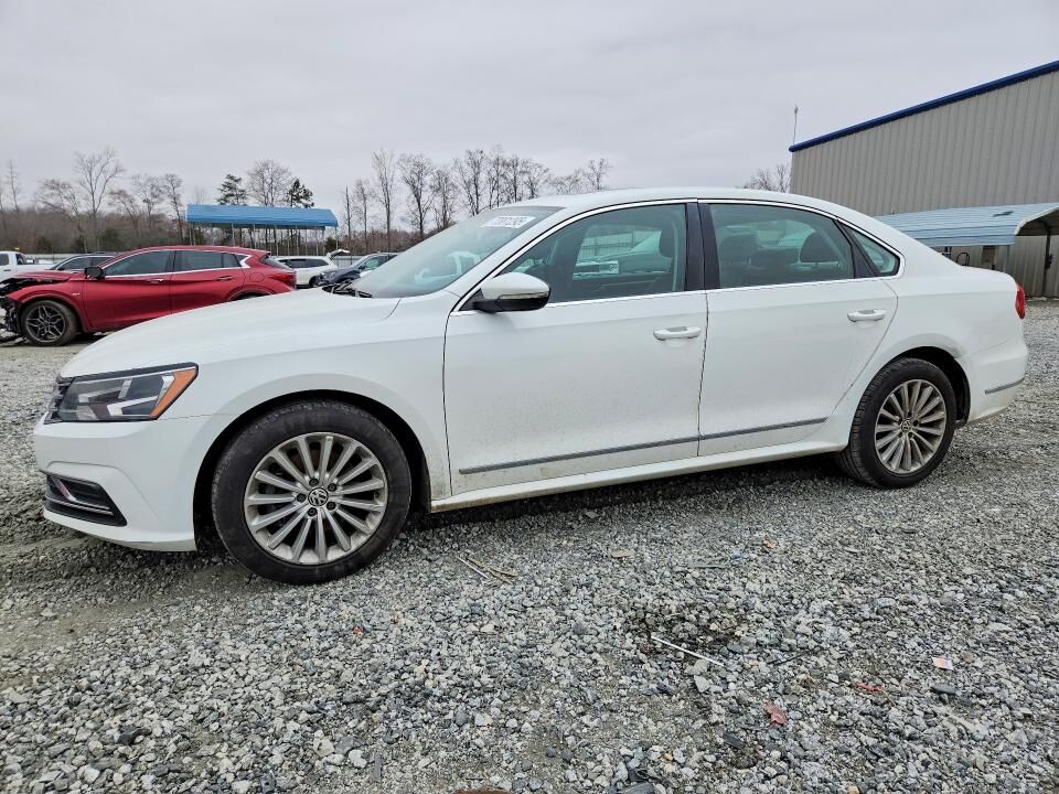 2016 VOLKSWAGEN Passat