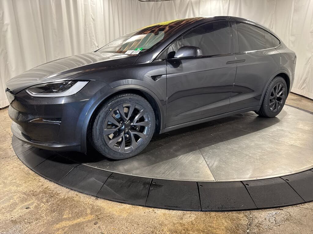 2024 TESLA Model X