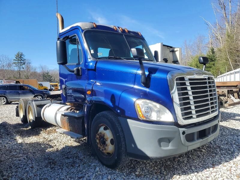 2014 FREIGHTLINER Cascadia