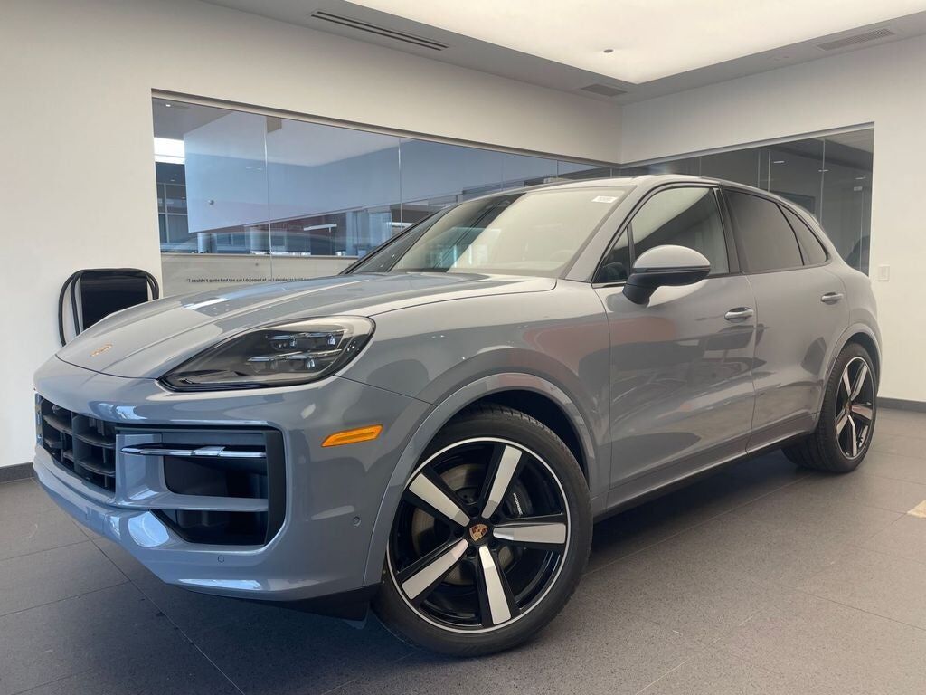 2026 PORSCHE Cayenne