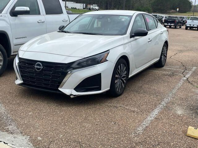 2025 NISSAN Altima