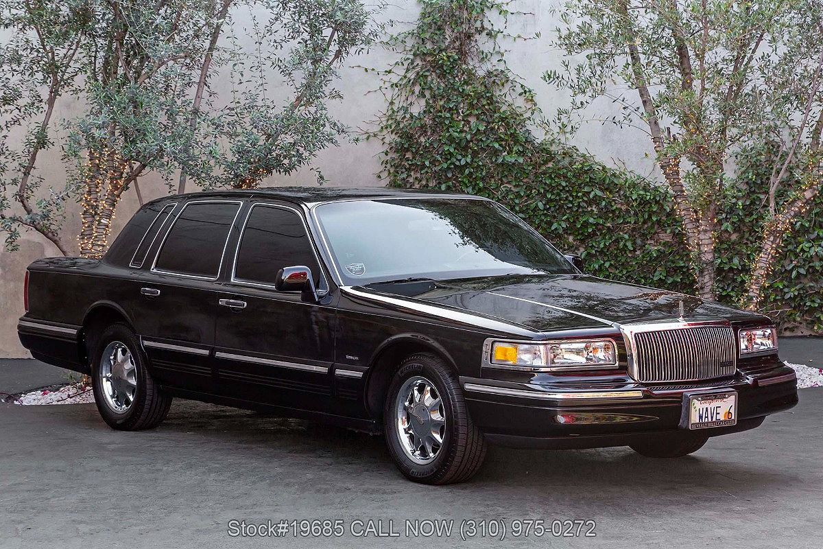 1995 LINCOLN Town Car