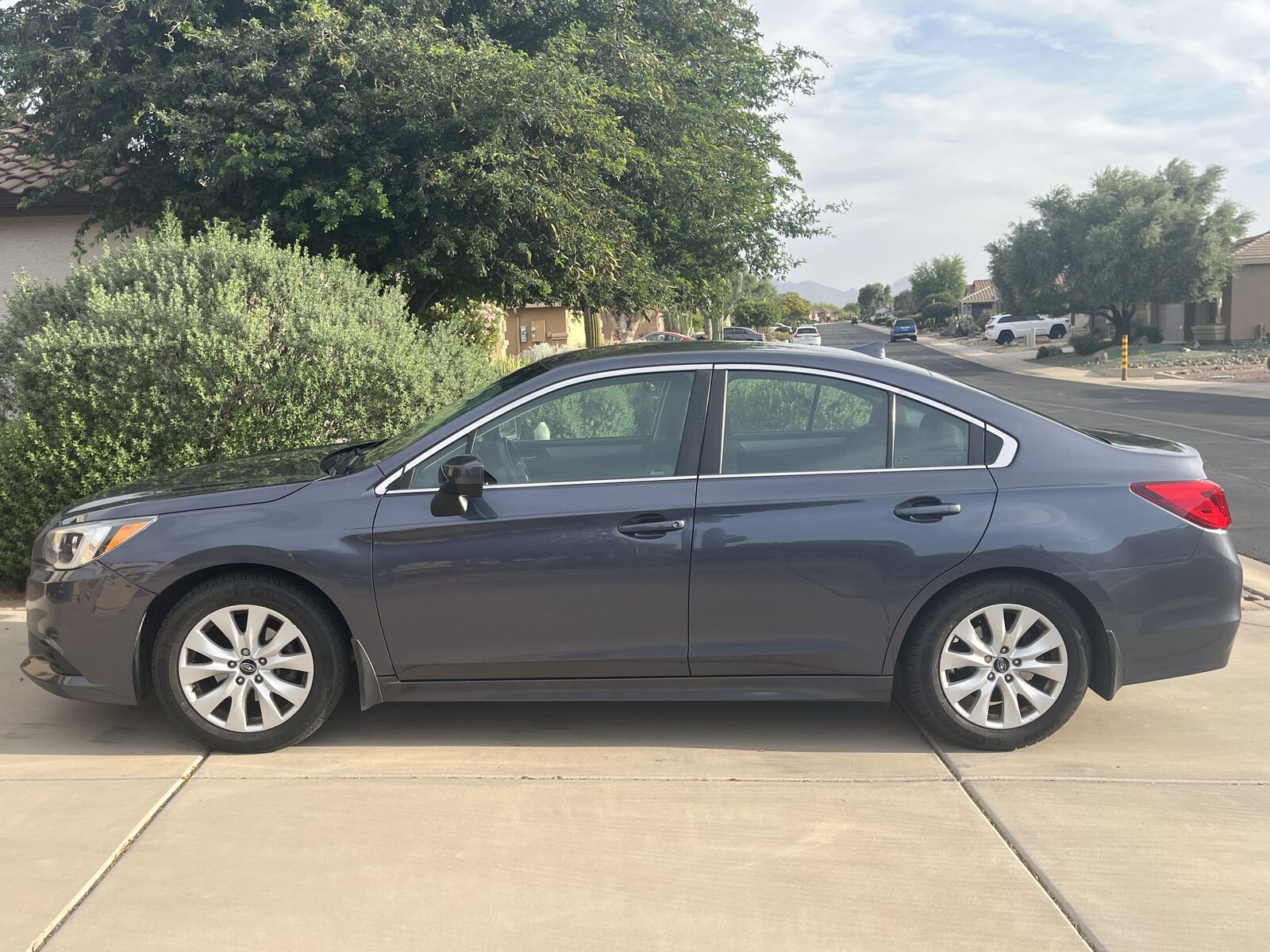 2017 SUBARU Legacy