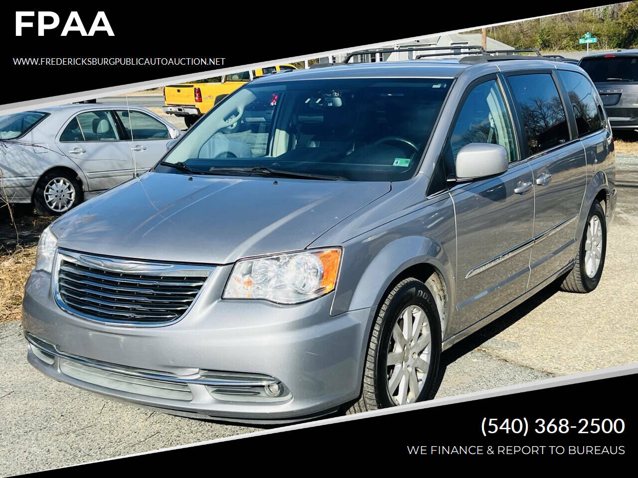 2016 CHRYSLER Town and Country