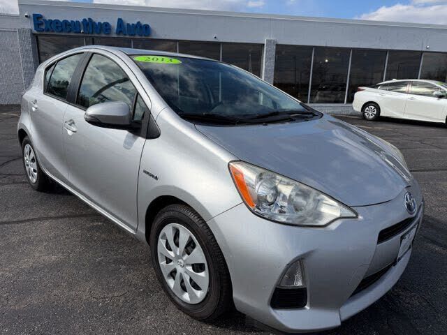 2013 TOYOTA Prius