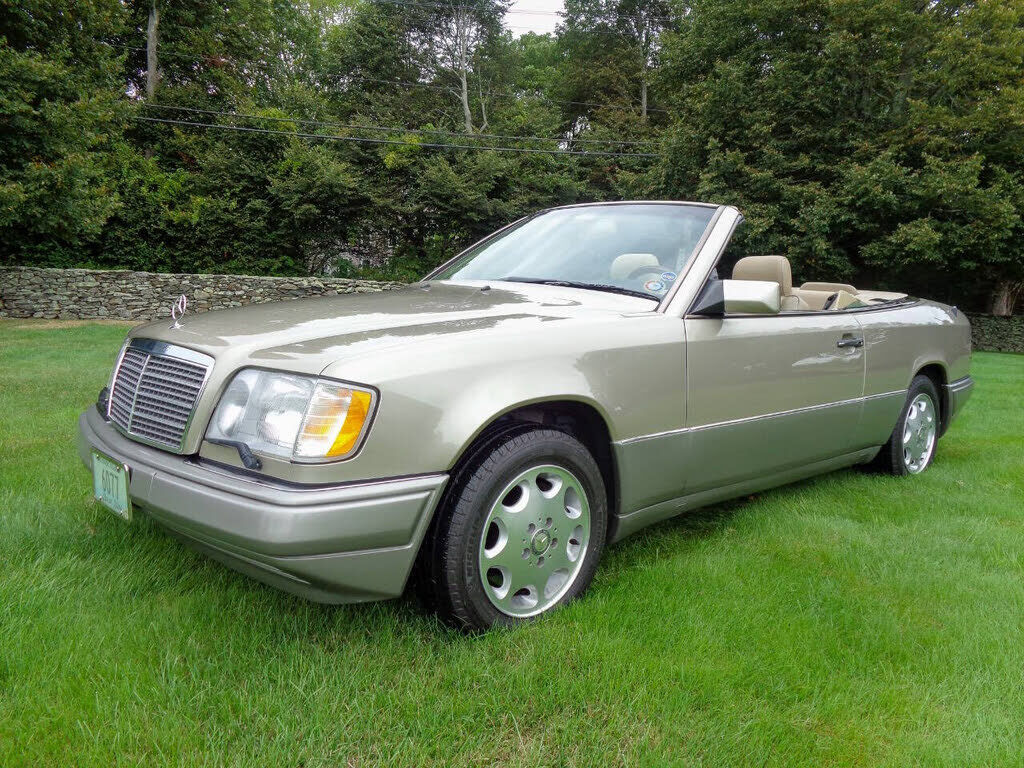 1995 MERCEDES-BENZ E-Class