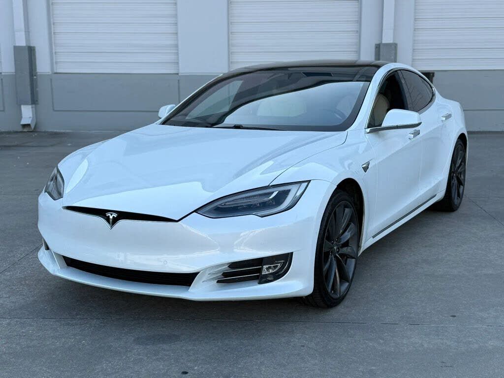 2020 TESLA Model S