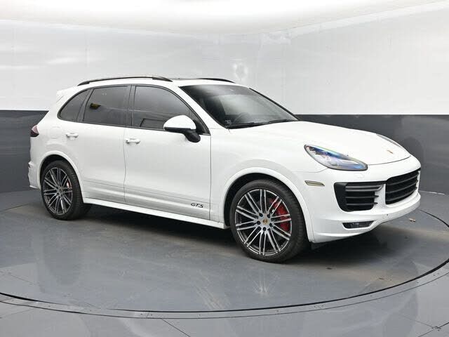 2017 PORSCHE Cayenne