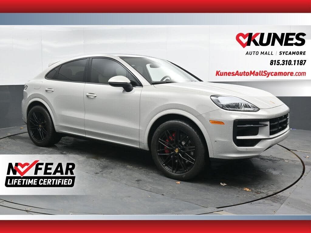 2024 PORSCHE Cayenne