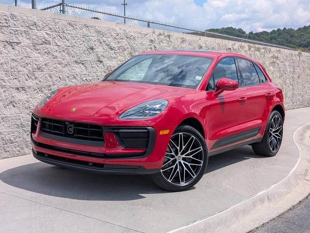 2026 PORSCHE Macan