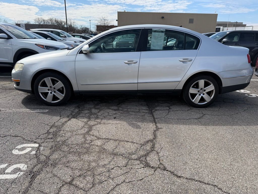 2009 VOLKSWAGEN Passat