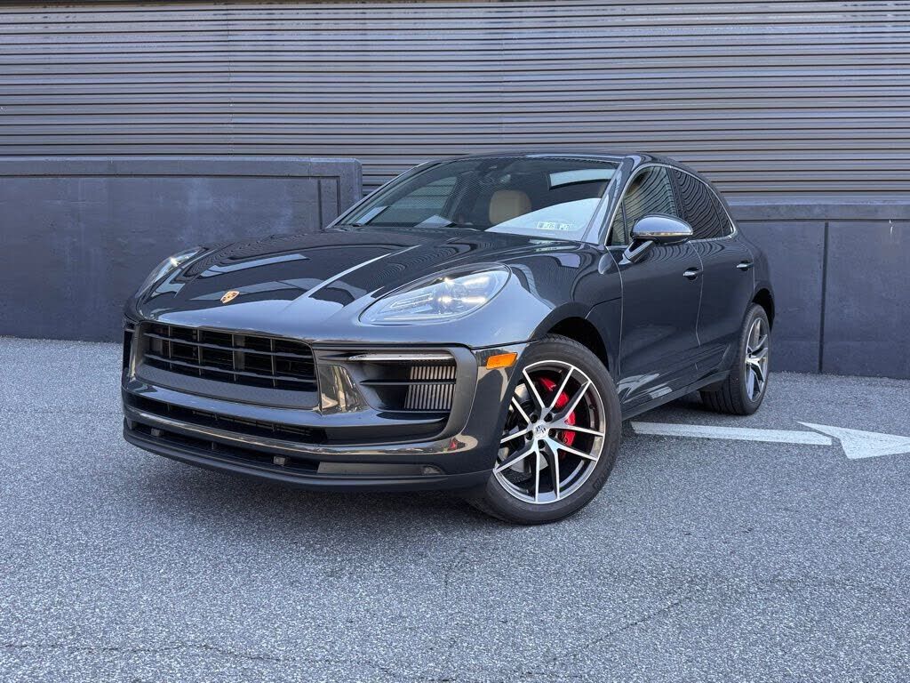2022 PORSCHE Macan