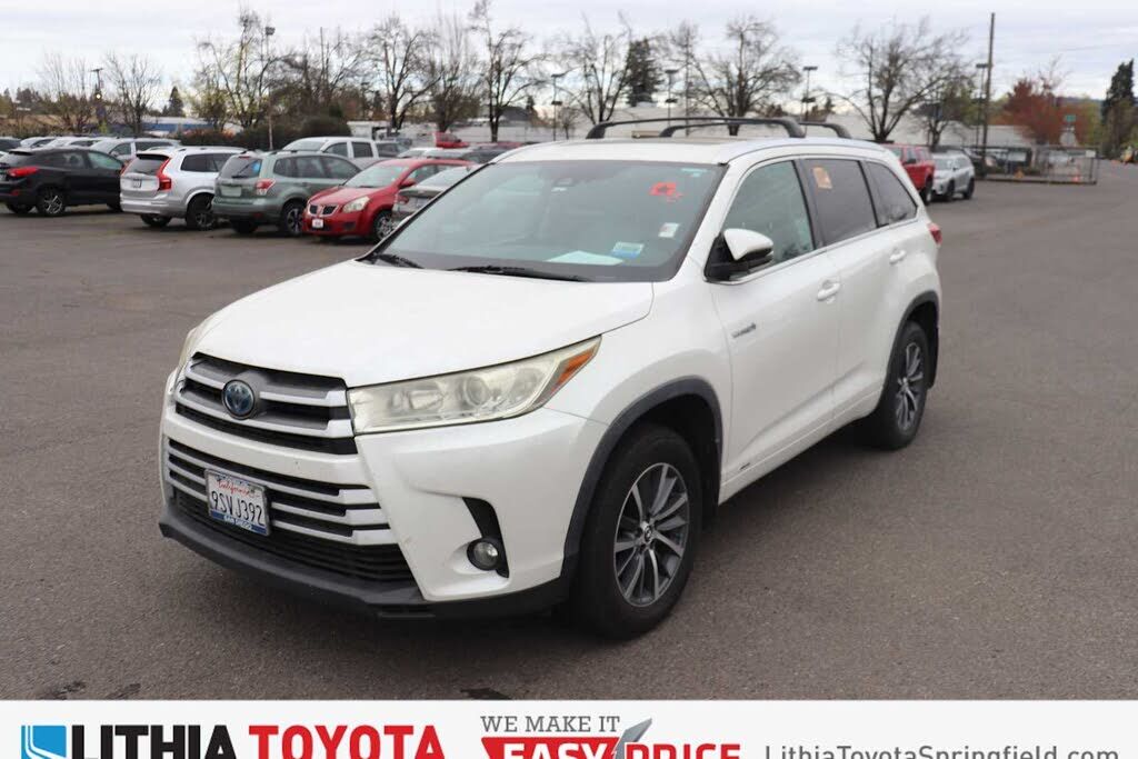 2017 TOYOTA Highlander