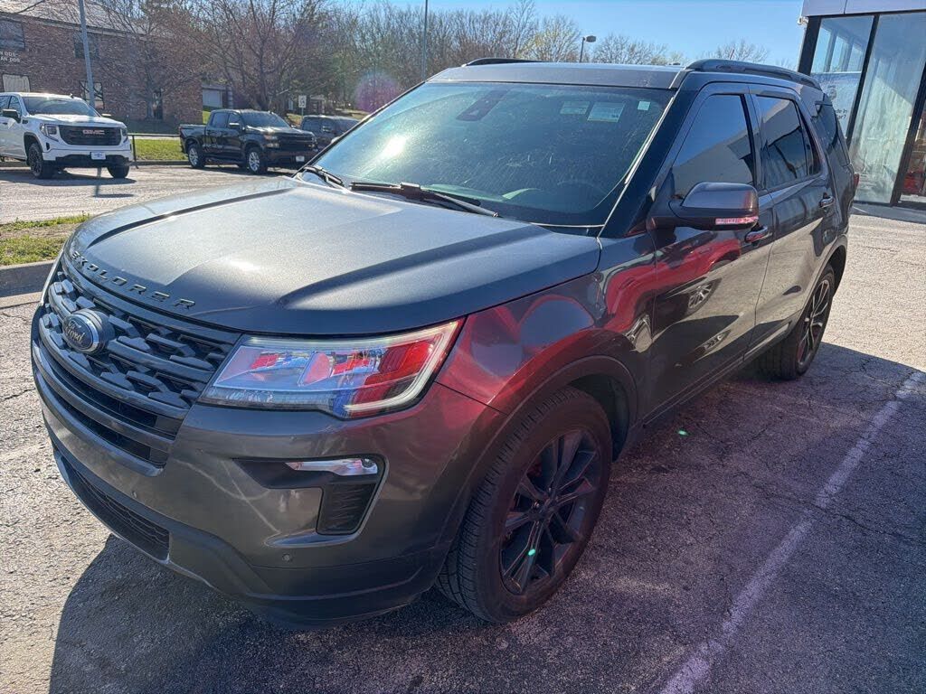 2018 FORD Explorer
