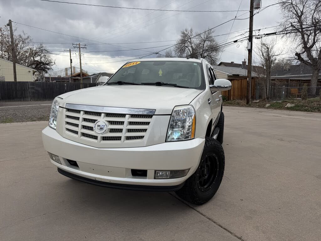 2011 CADILLAC Escalade