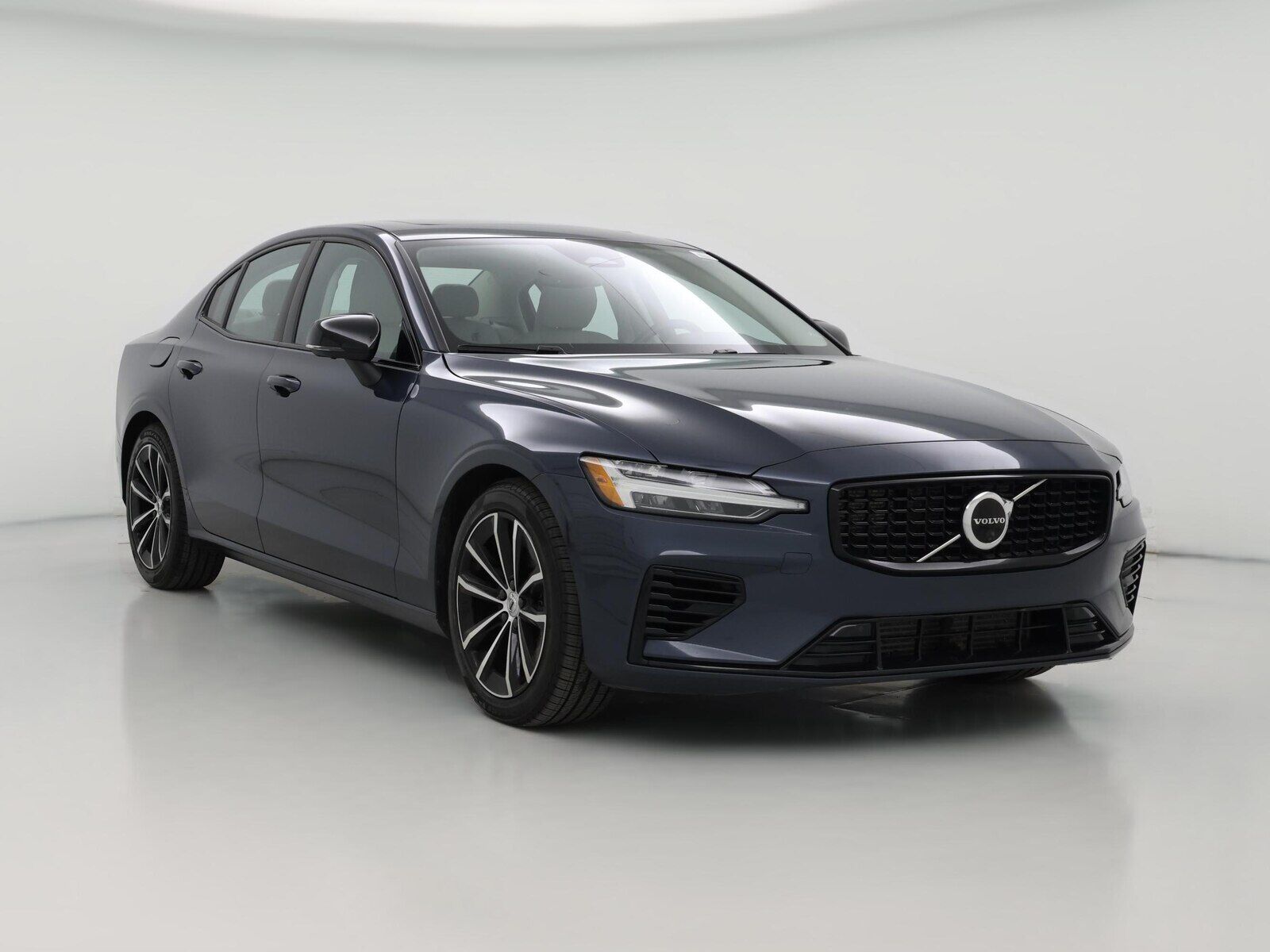 2023 VOLVO S60