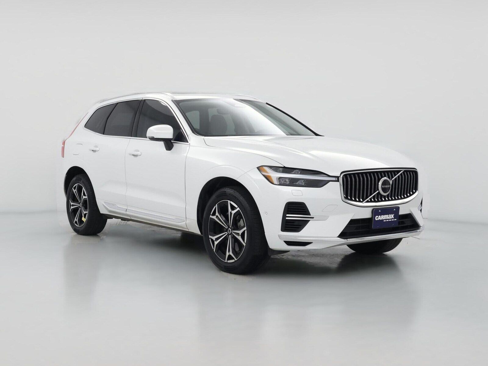 2022 VOLVO XC60