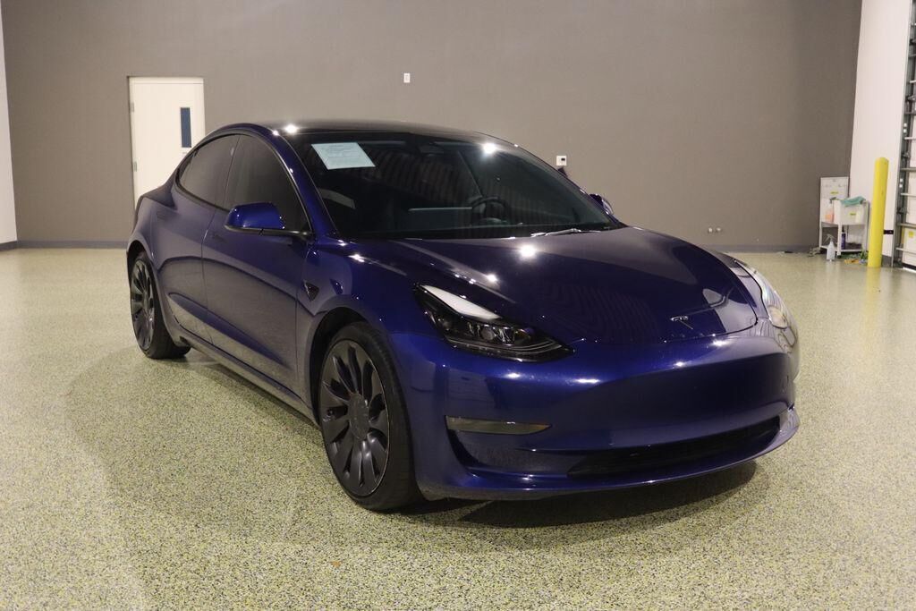 2023 TESLA Model 3