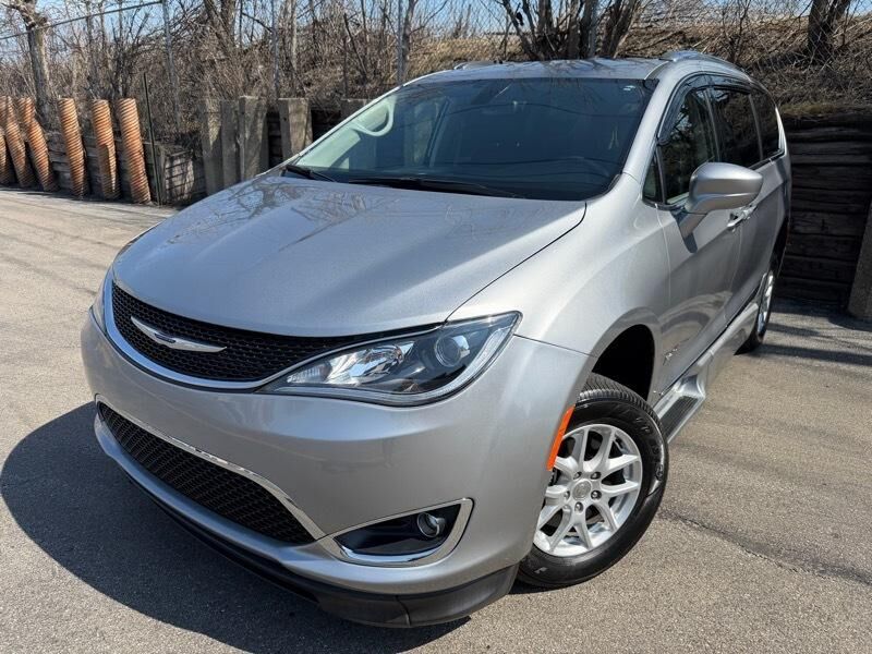 2020 CHRYSLER Pacifica