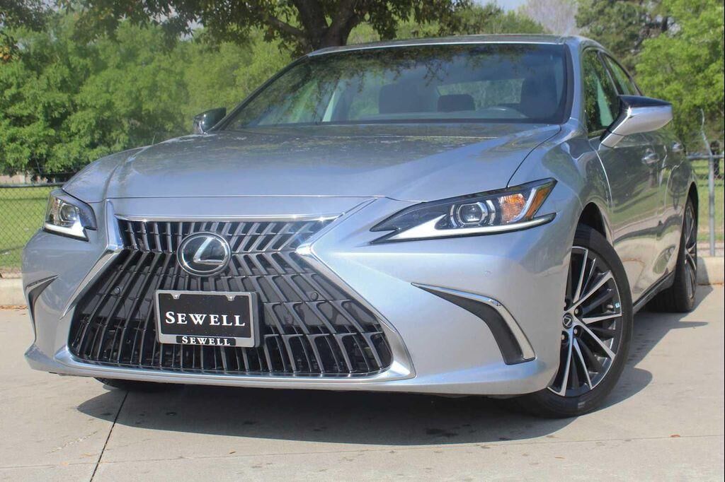 2023 LEXUS ES