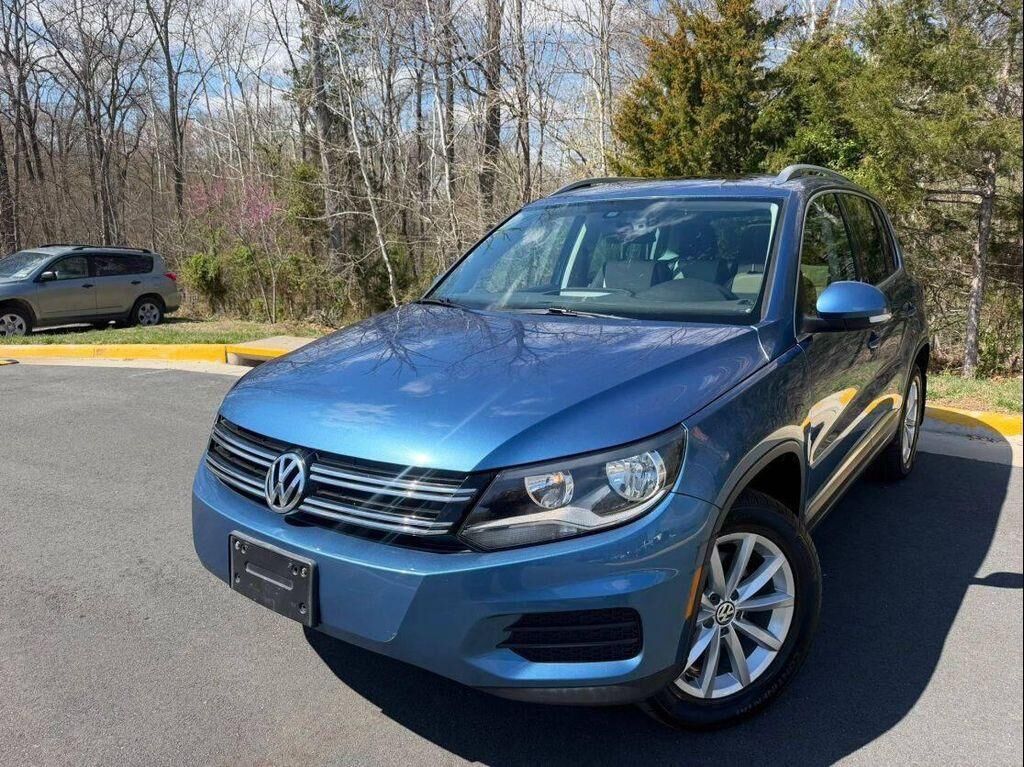 2017 VOLKSWAGEN Tiguan