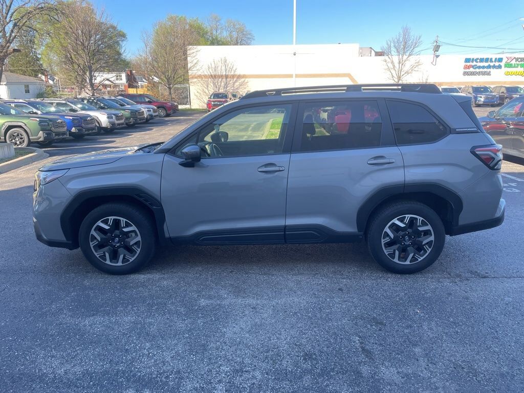 2025 SUBARU Forester