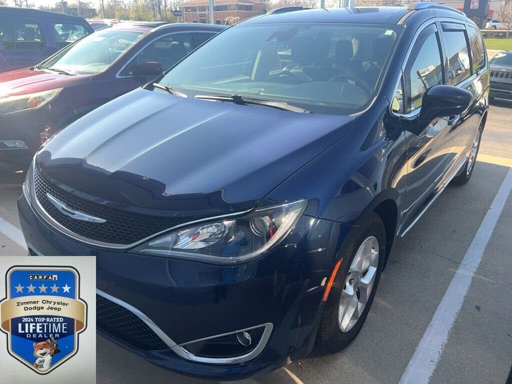 2017 CHRYSLER Pacifica
