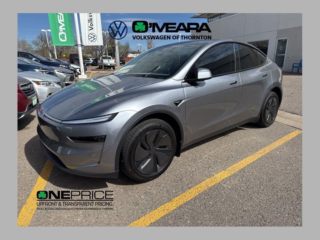 2026 TESLA Model Y