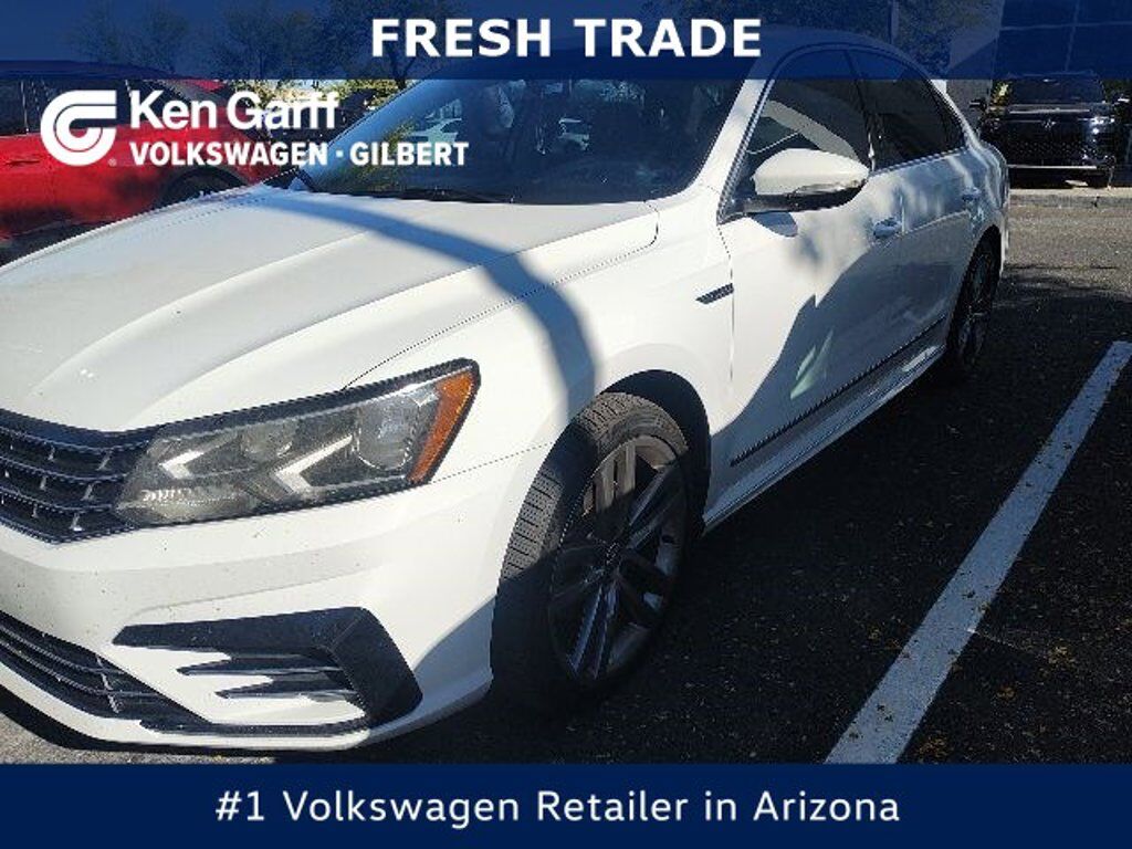 2017 VOLKSWAGEN Passat