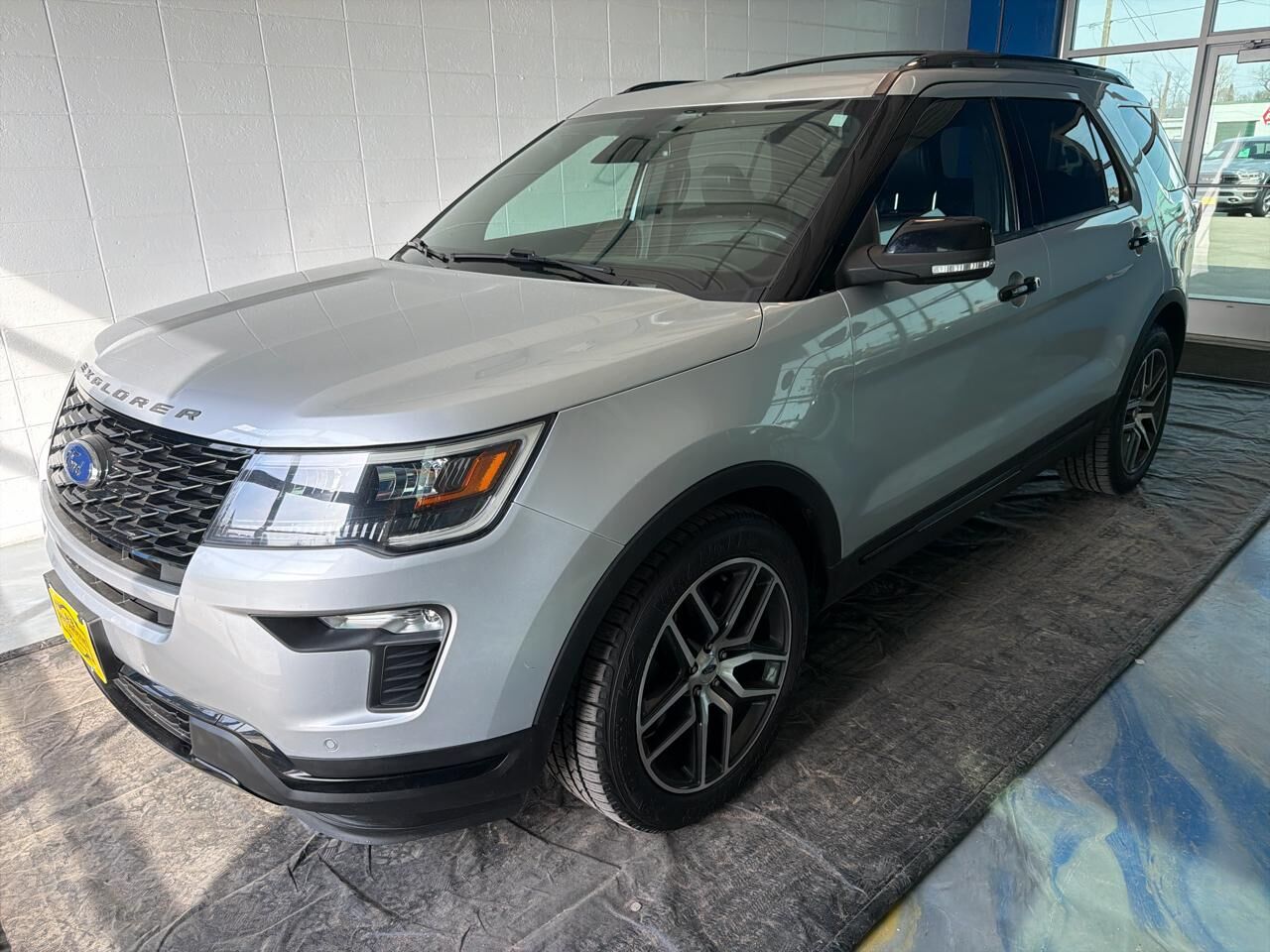2018 FORD Explorer