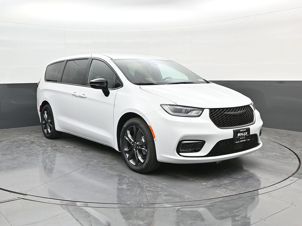 2026 CHRYSLER Pacifica