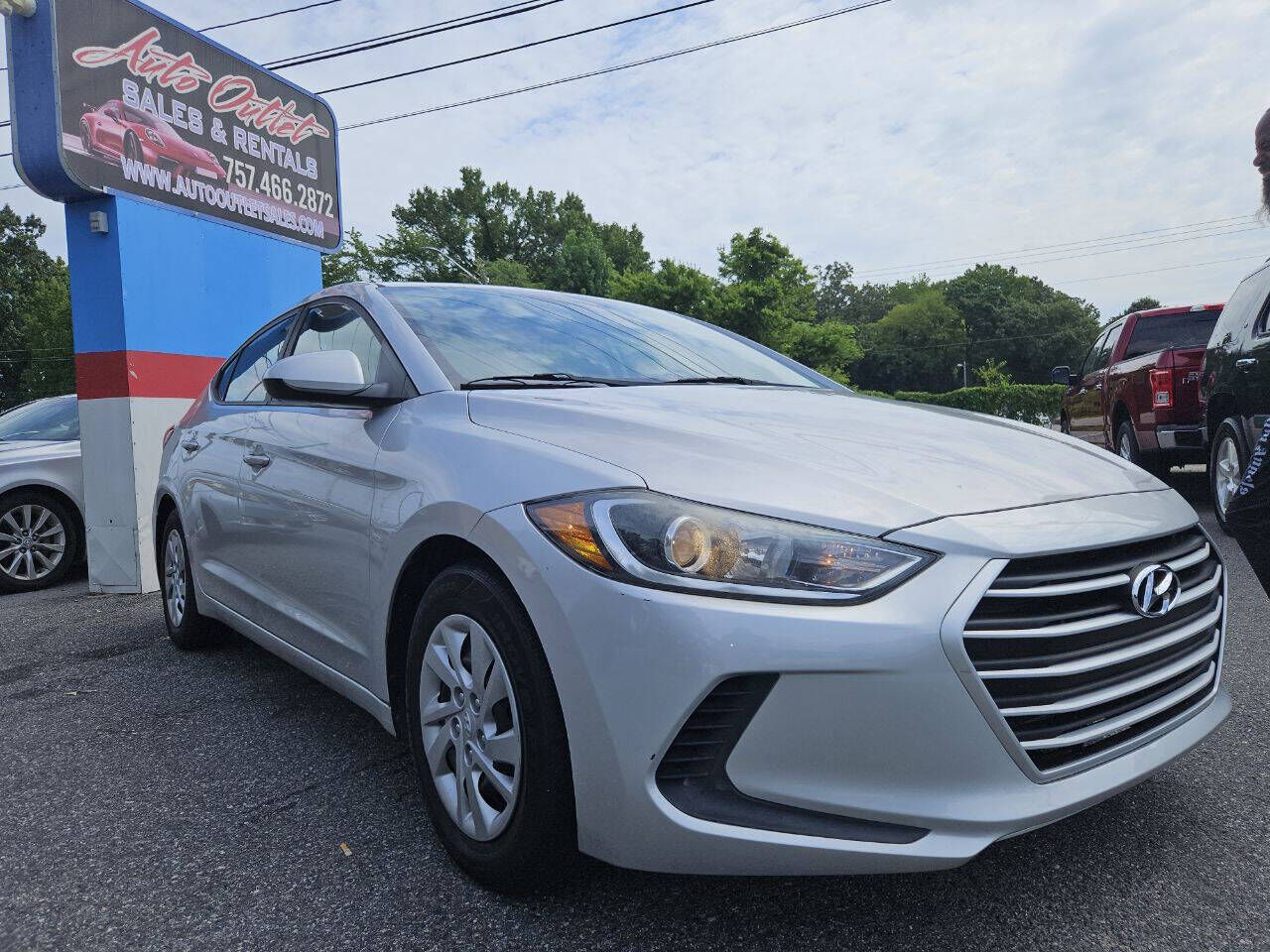 2017 HYUNDAI Elantra