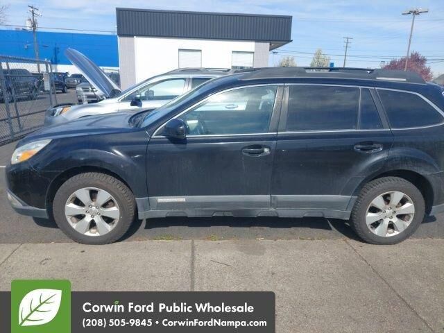 2010 SUBARU Outback