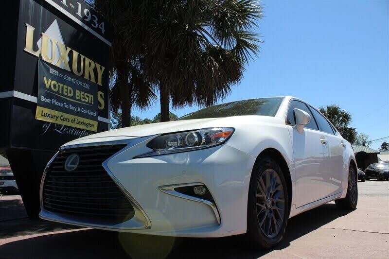 2018 LEXUS ES