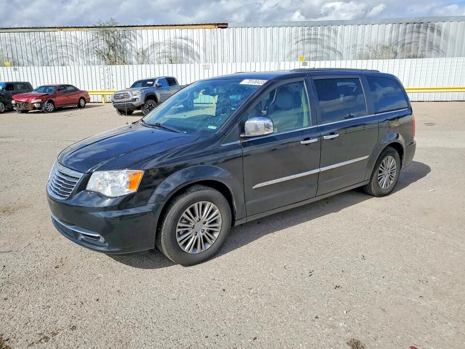 2014 CHRYSLER Town and Country