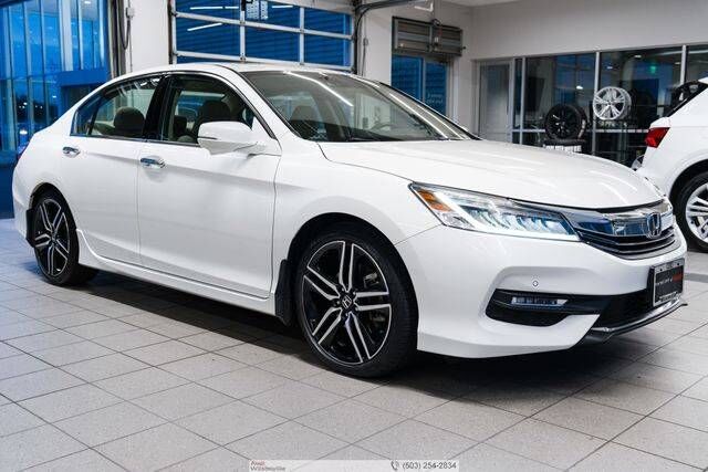 2017 HONDA Accord