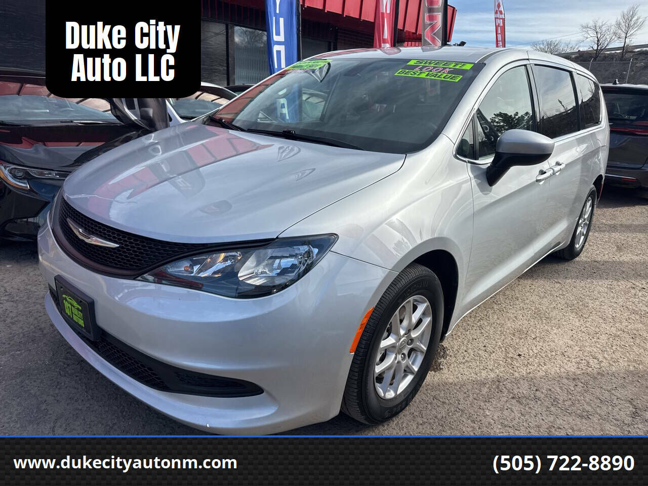 2022 CHRYSLER Voyager