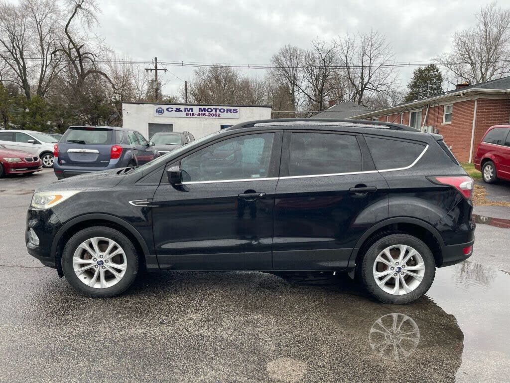 2017 FORD Escape