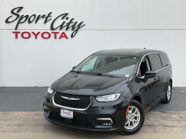 2023 CHRYSLER Pacifica