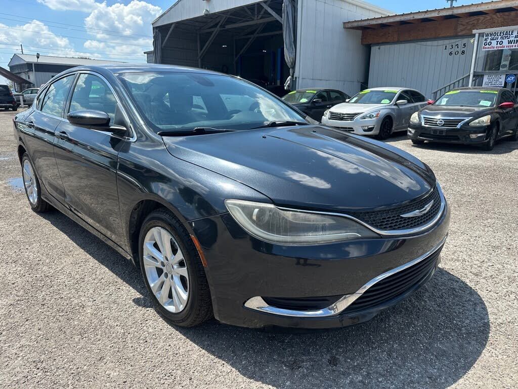 2016 CHRYSLER 200