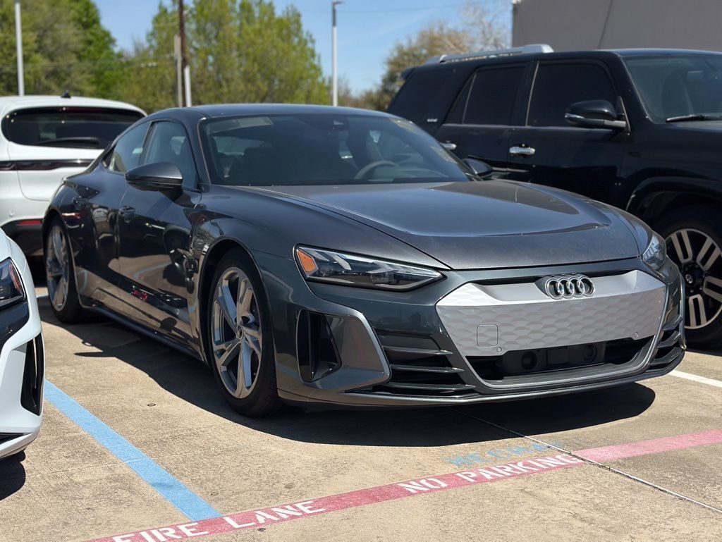 2022 AUDI e-tron