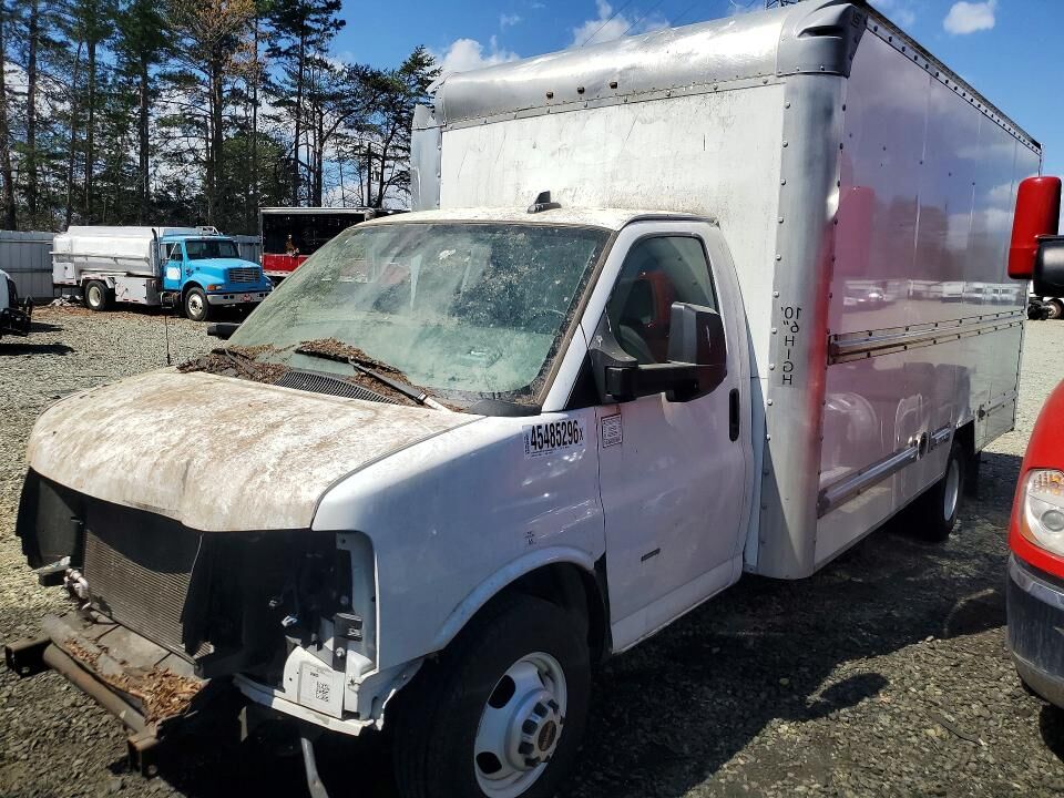 2022 GMC Savana