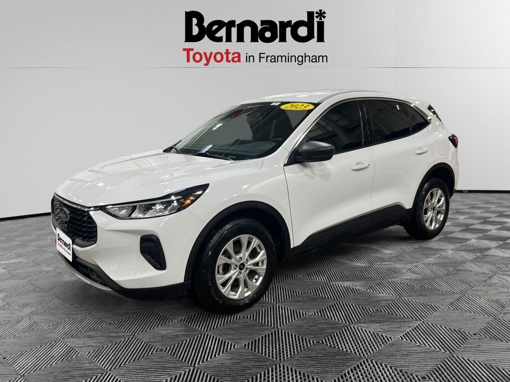 2023 FORD Escape