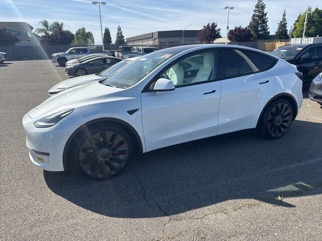 2022 TESLA Model Y