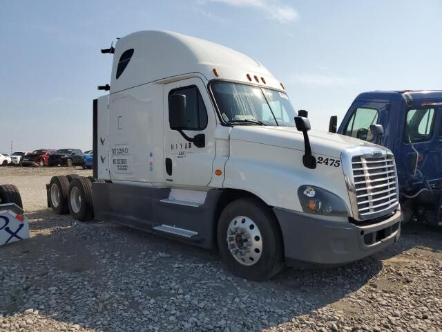 2015 FREIGHTLINER Cascadia
